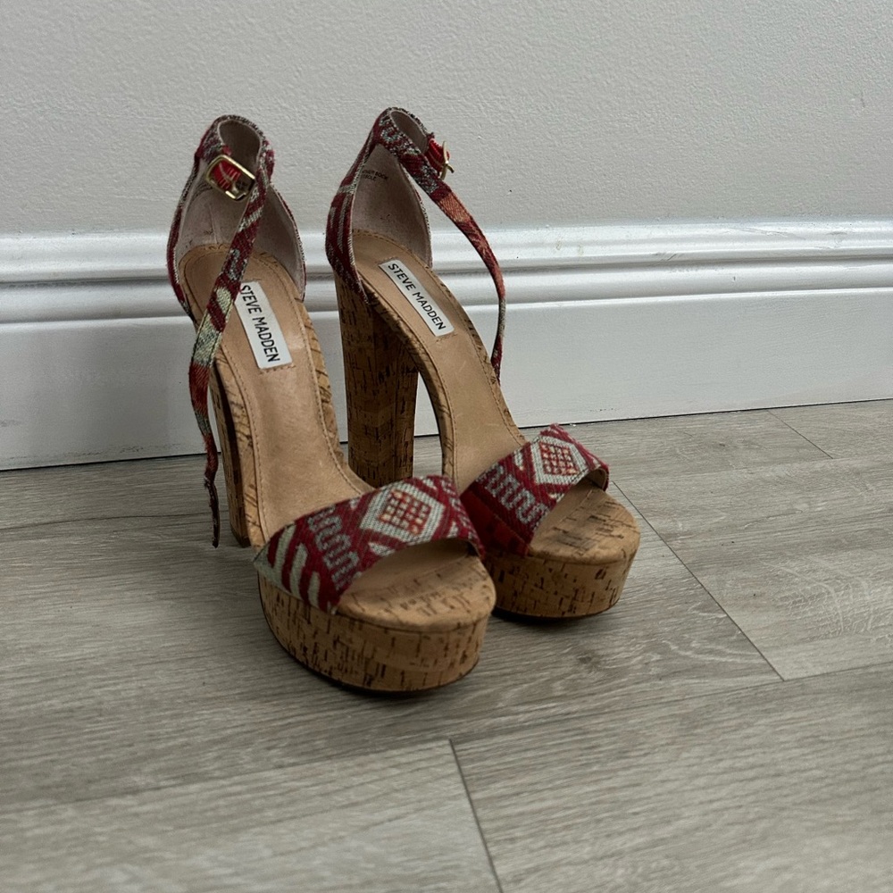 Steve Madden Gonzo cork pumps